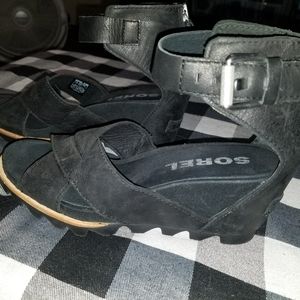 SOREL Joanie II Black Slingback Buckle Wedge Sandals Size 8 Nl2831-010 Zipper